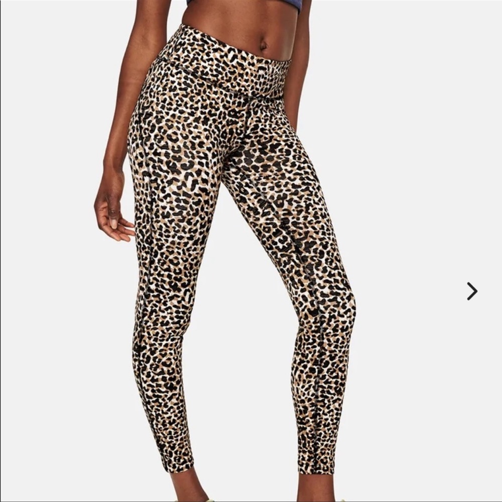 Outdoor Voices Flex 7/8 Cheetah leggings xs